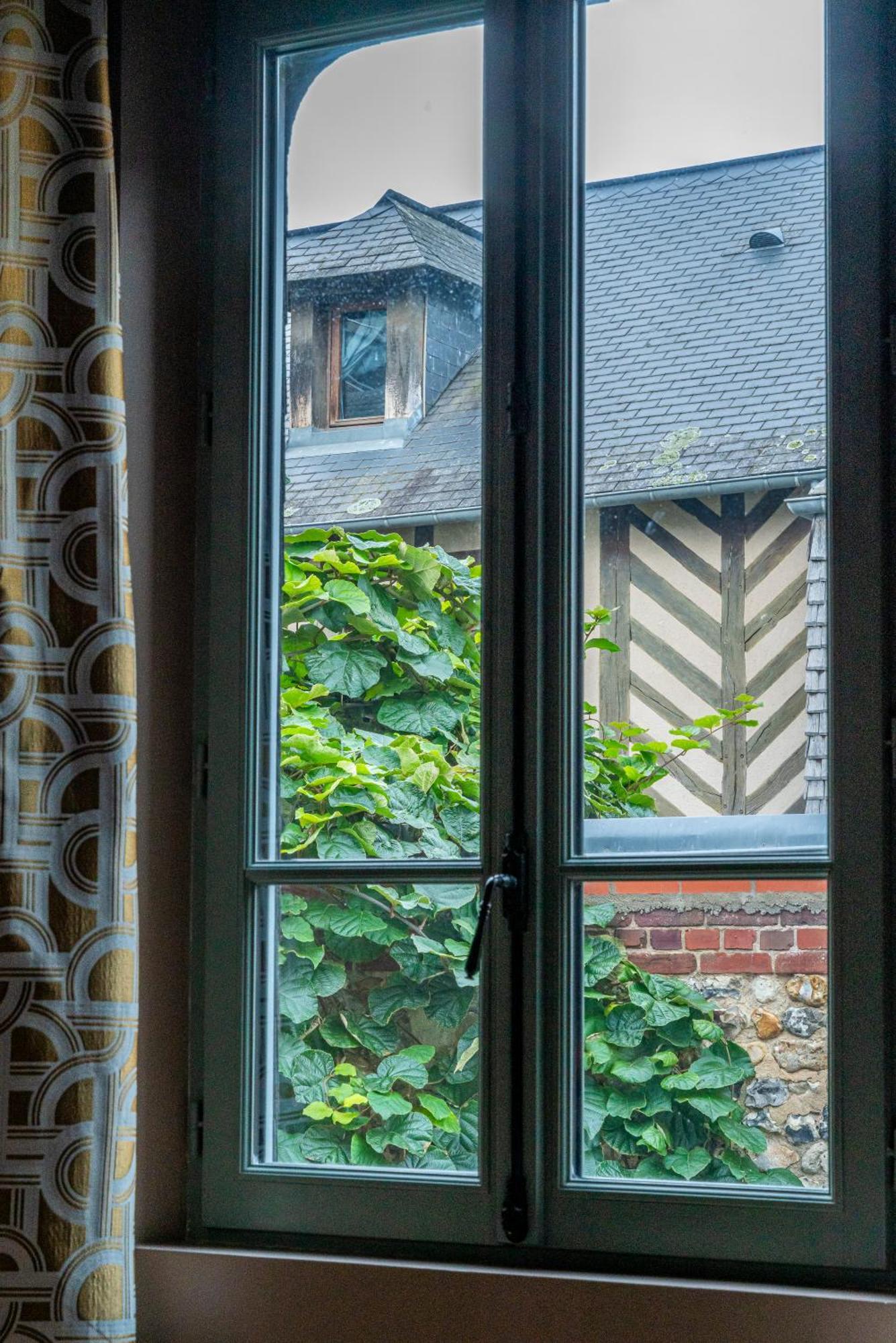 La Mondaine - Idealement Situe, Charme Онфлер Екстер'єр фото